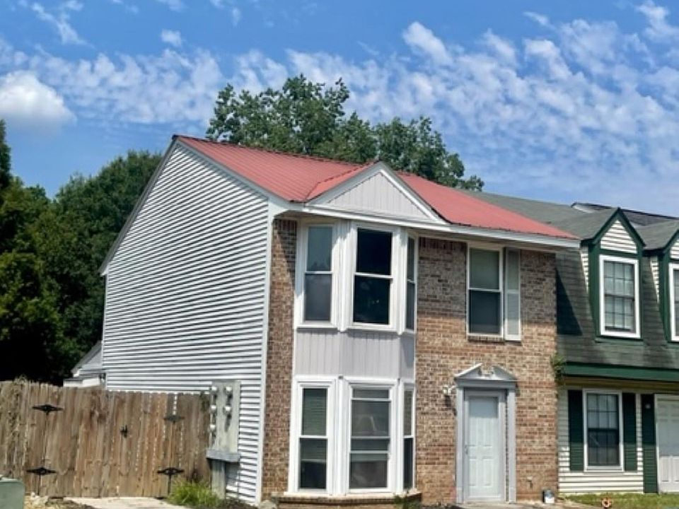 1st image of 127 Wellington Pl