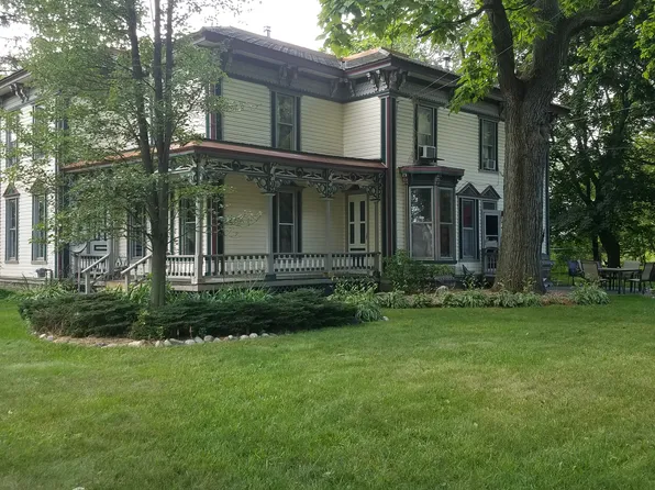 6183 E Holly Rd, Holly, MI 48442