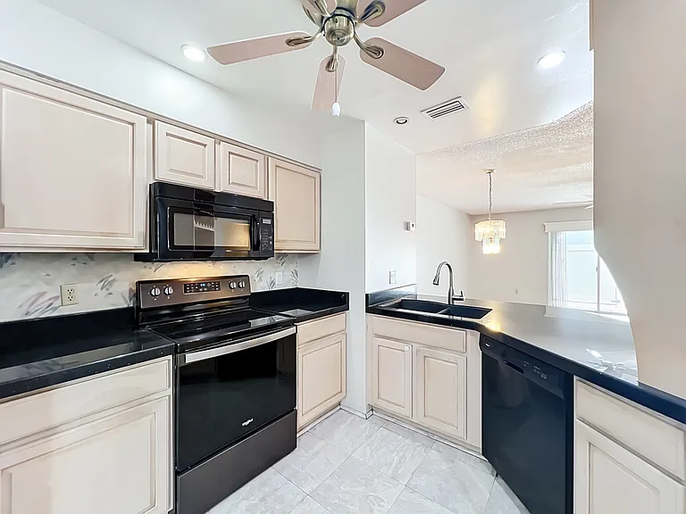 4931R Walden Cir #55 — Photo 9