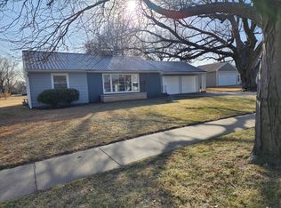 710 Grand Ave, Clyde, KS 66938