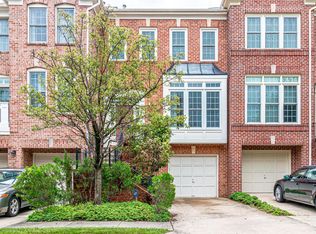 8126 Boss St, Vienna, VA 22182