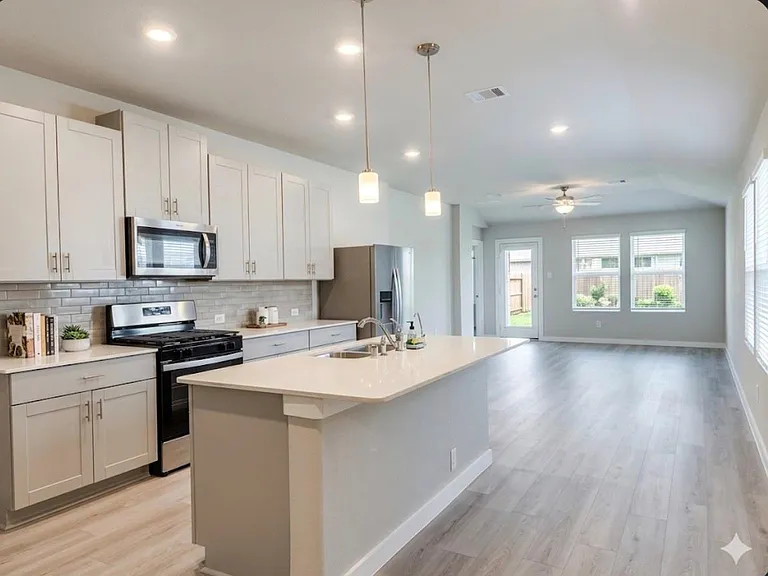5535 Madden Ln — Photo 2