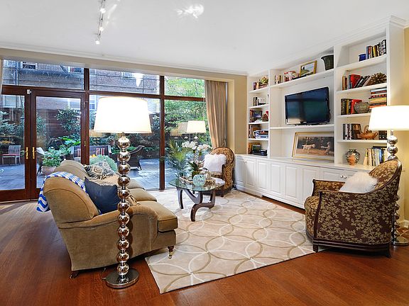2nd image of 525 E 80th St APT 1F