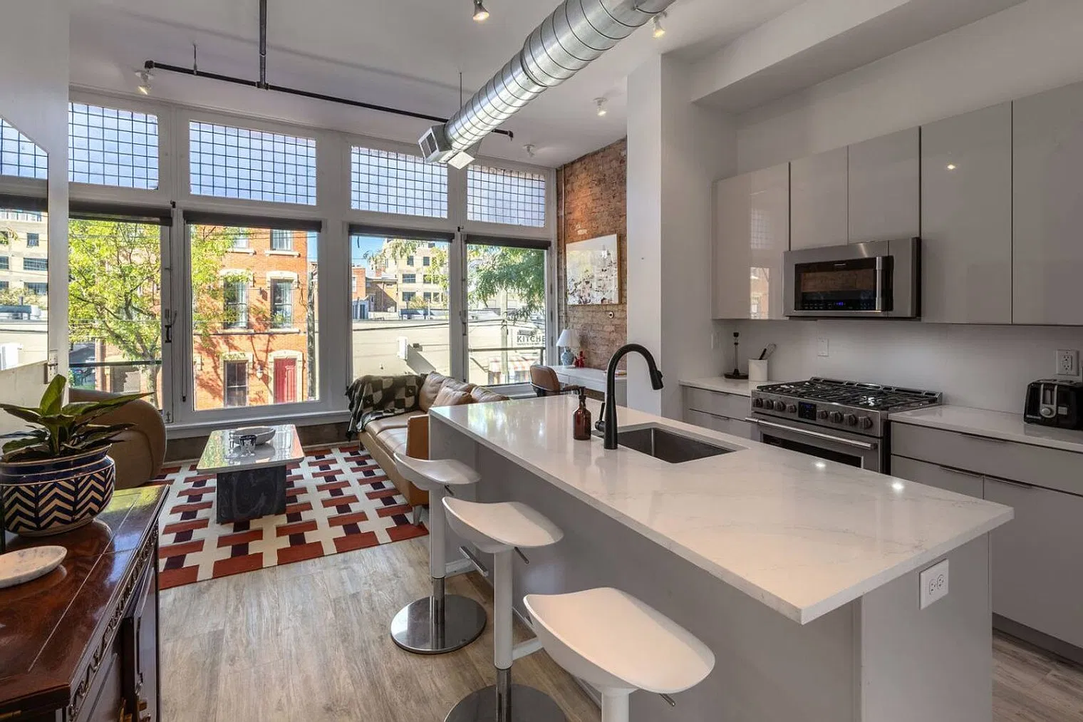 1 bed, 1.0 bath, $2,925 — Photo 2