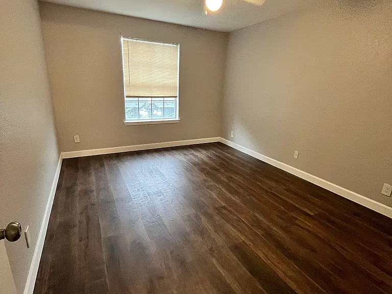 9700 Leawood Blvd — Photo 7