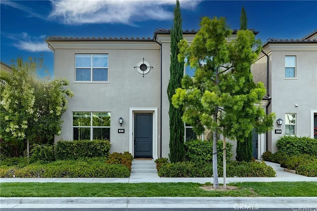 4 bed, 1907 sqft, $5,500 — Photo 1