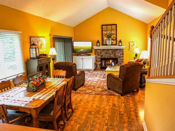 4702 Camelot Dr, Harbor Springs, MI 49740