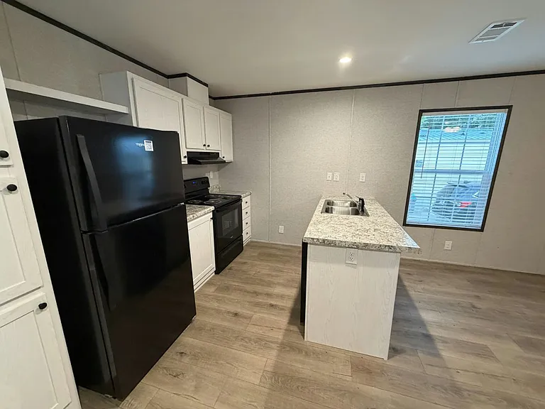204 Lakeside Garden Cir #204 — Photo 11
