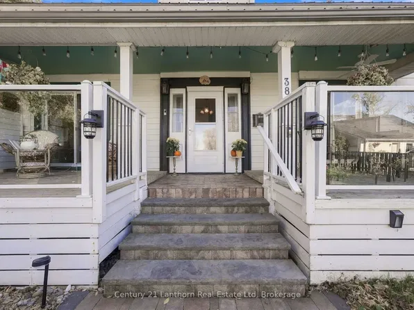 382 Front St, Quinte West, ON K8V 4P8