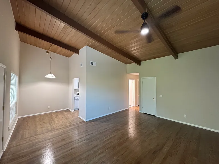 605 S Kirkwood Rd #D — Photo 5