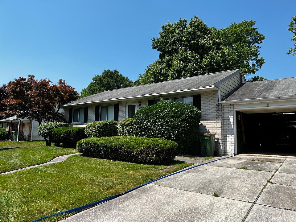 1st image of 19 Shull Dr