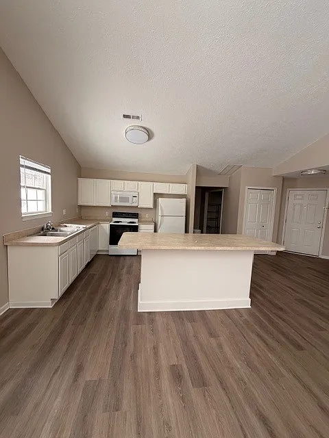 Portage View West — Photo 4