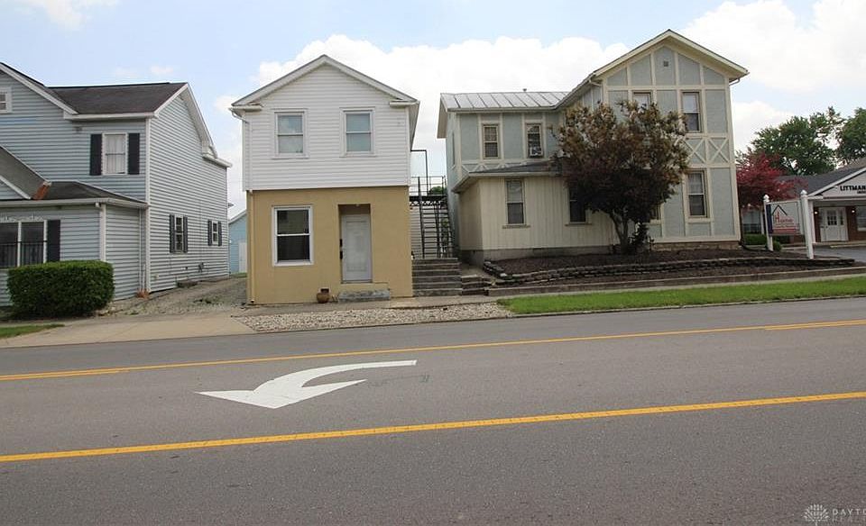 1st image of 523 E Main St