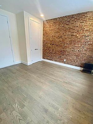 3rd image of 22 Bradhurst Ave APT 1S