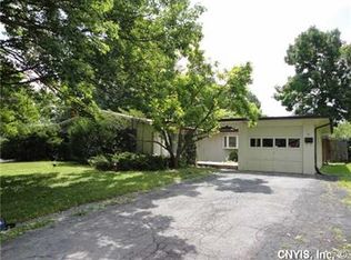 48 Wexford Rd, Syracuse, NY 13214