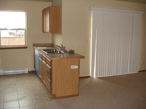 2nd image of 404 W Shore Dr