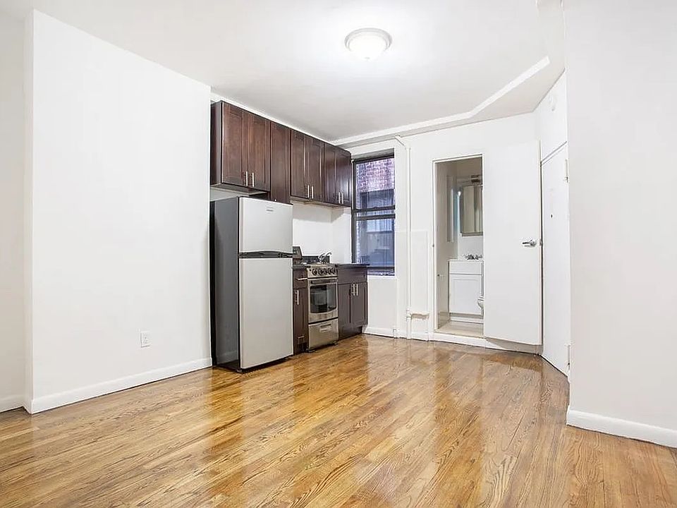 1st image of 309 E 61st St