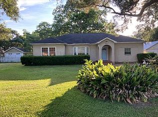 406 Pietzsch St, East Bernard, TX 77435