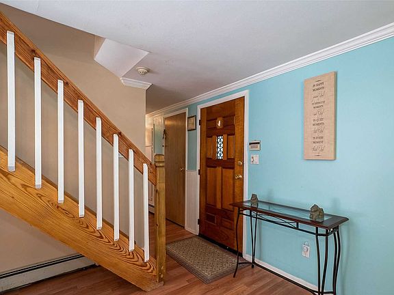 3rd image of 84 Sagebrush Ln