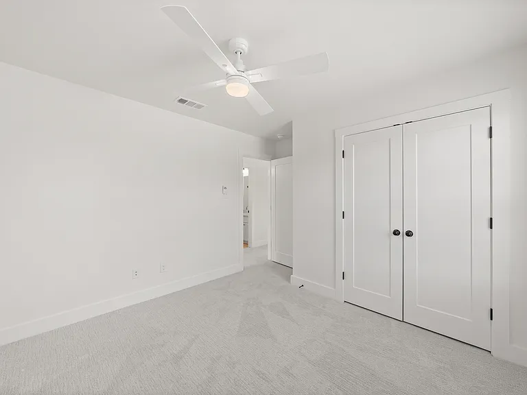 5811 S 31st St #605 — Photo 21