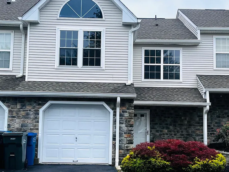 8 Buford Ct — Photo 1