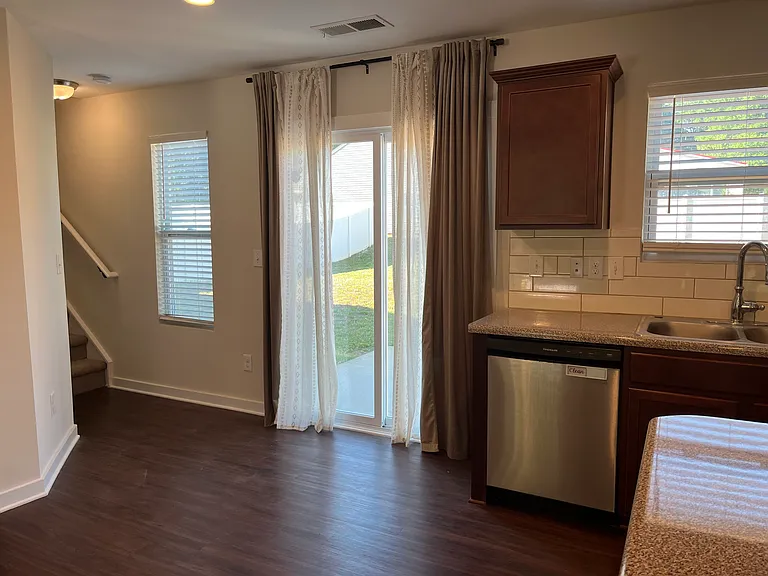 105 Beam Dr — Photo 4