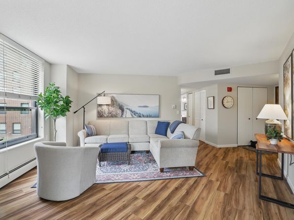 6615 Lake Shore Dr S APT 201, Minneapolis, MN 55423