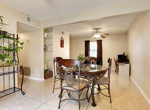 5th image of 428 Belle Chase Dr