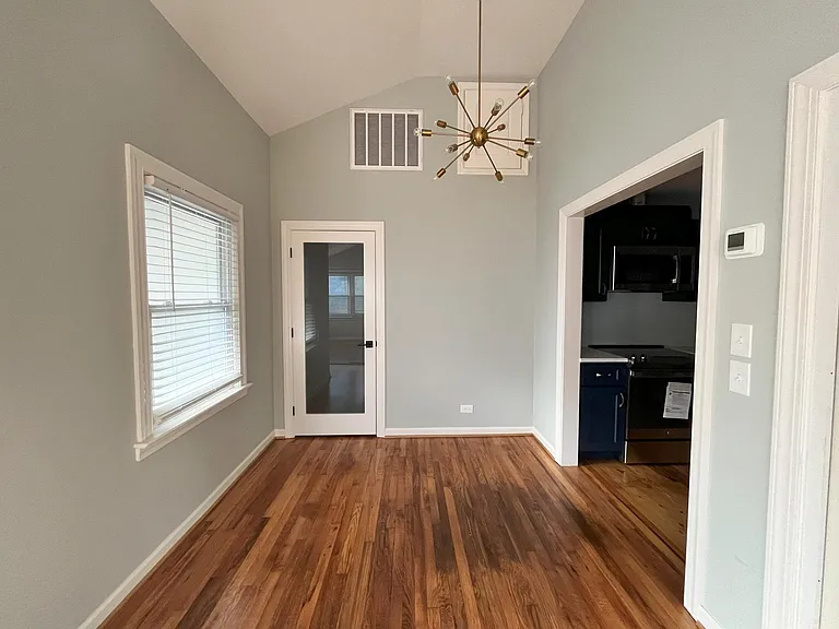 103 E Club Blvd — Photo 5