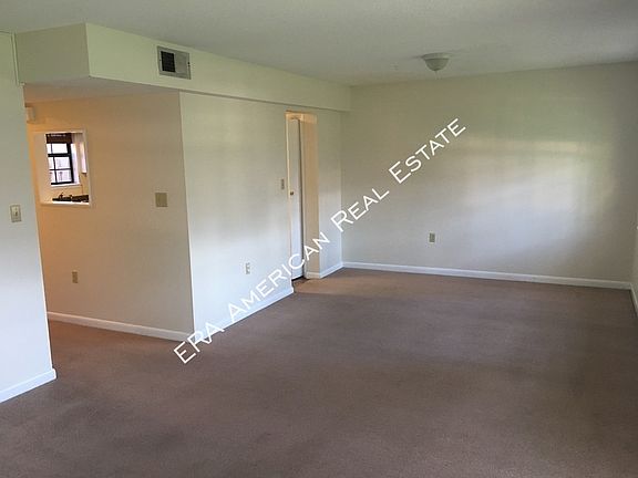3rd image of 1086 5th Ave