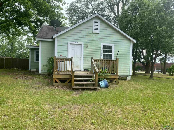 209 W College St, Carthage, TX 75633