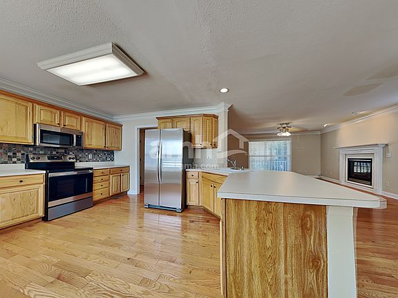 4th image of 4905 Ivy Rose Dr