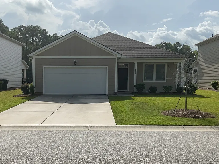 118 Thatchet Dr — Photo 1