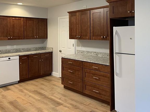 3rd image of 116 Washington St #1