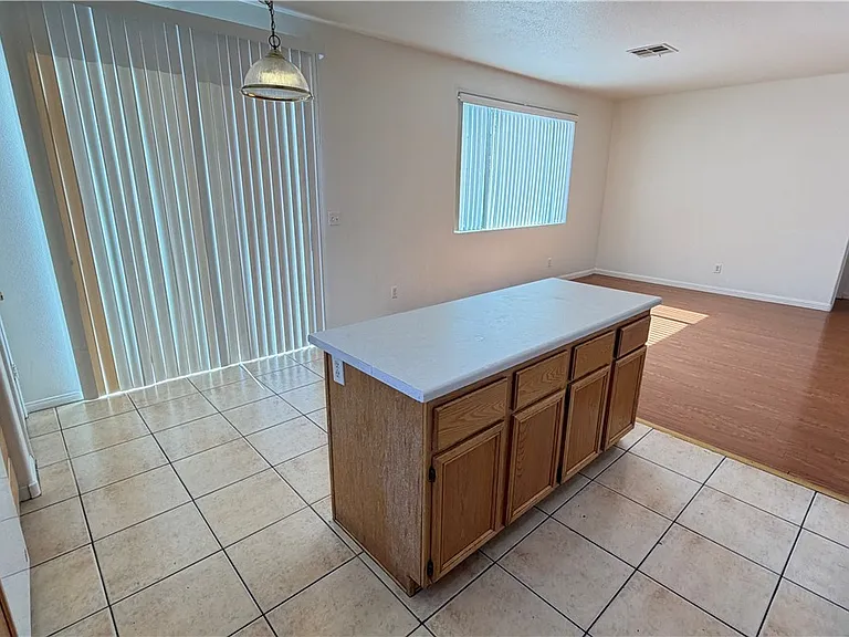 6052 S Pioneer Way — Photo 8
