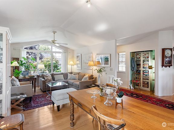 5th image of 1213 Southview Drive