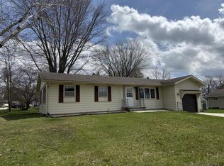 1604 Calumet DRIVE, New Holstein, WI 53061