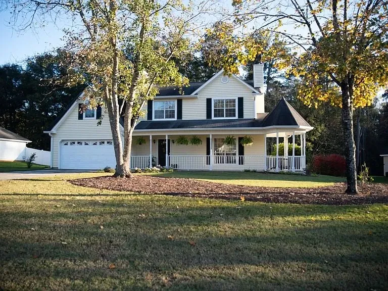 2070 Emerald Dr — Photo 33