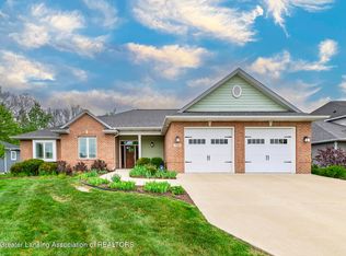2160 Fresno Ln, East Lansing, MI 48823