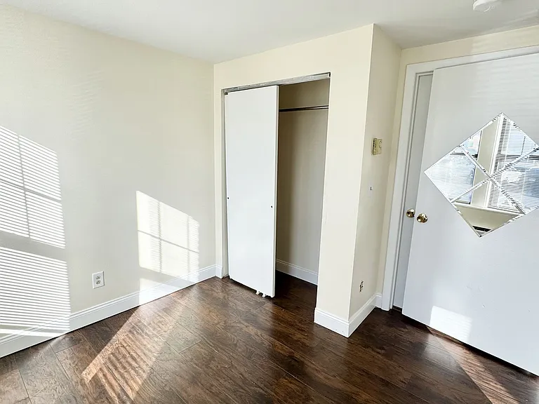 148 Liberty St — Photo 10