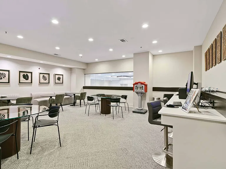 Stay productive in a workspace designed for focus