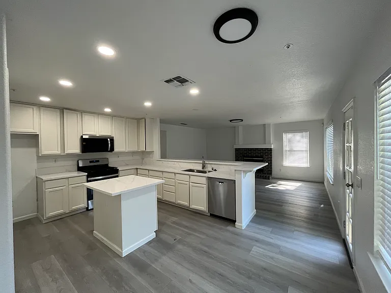 1867 Olvera Dr — Photo 6