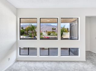 466 W Bradshaw Ln #20, Palm Springs, CA 92262
