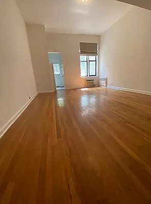 Rented by CitySites Real Estate Group | media 1