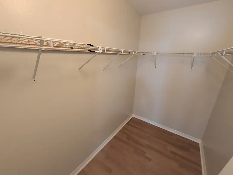 138 W Navarro Pl — Photo 16