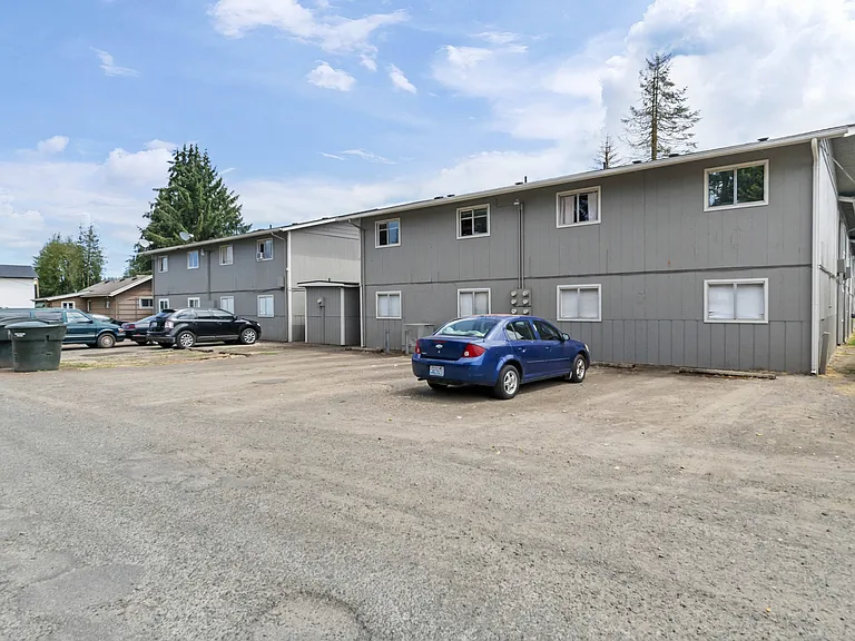 South Pacific Apartments — Photo 23