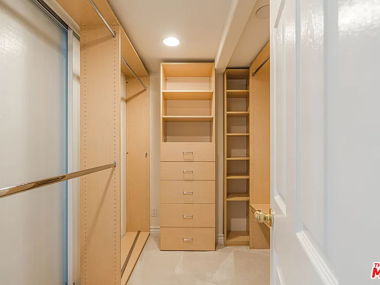 17241 Palisades Cir — Photo 12