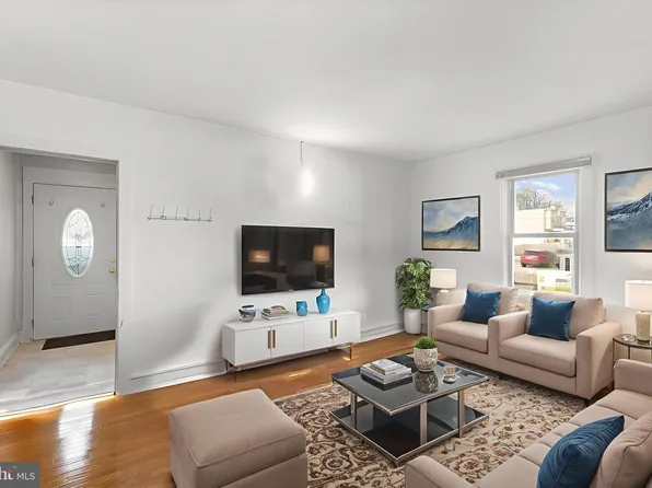 2240 40th St, Pennsauken, NJ 08110