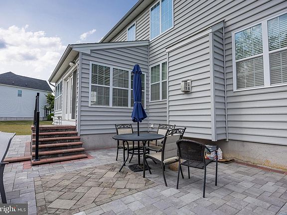 4th image of 1225 Caitlin Way