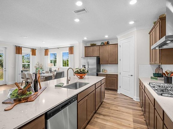 The Brasher - Kitchen